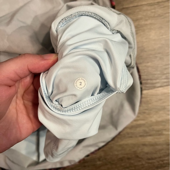 Lululemon Hotty Hot High-Rise Skirt in Stencil Blossom Red Multi / Sheer Blue 2 - Picture 11 of 11